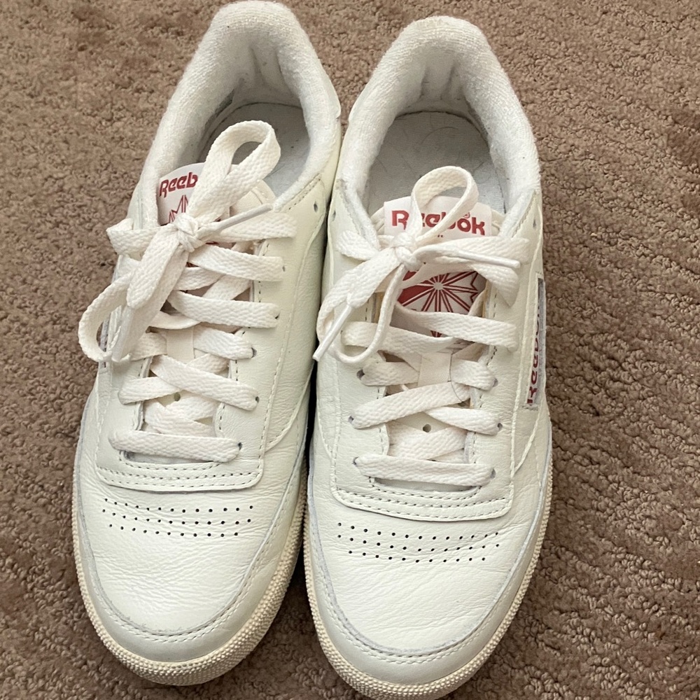 Almost new Reebok White and Red Lace-Up Sneakers Size 6